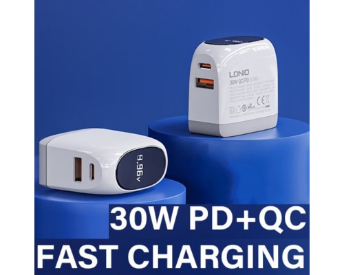 Сетевое зарядное устройство Ldnio A2522C USB/ Type-C QC PD 30W с дисплеем белое + кабель Type-C to Lightning